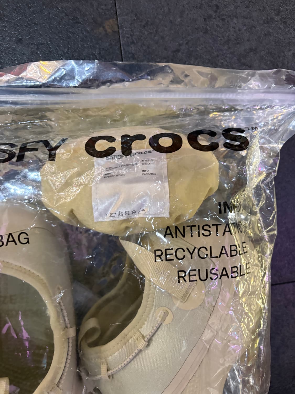 [240]크록스 x 새티스파이 클래식 클로그 본 상품이미지2