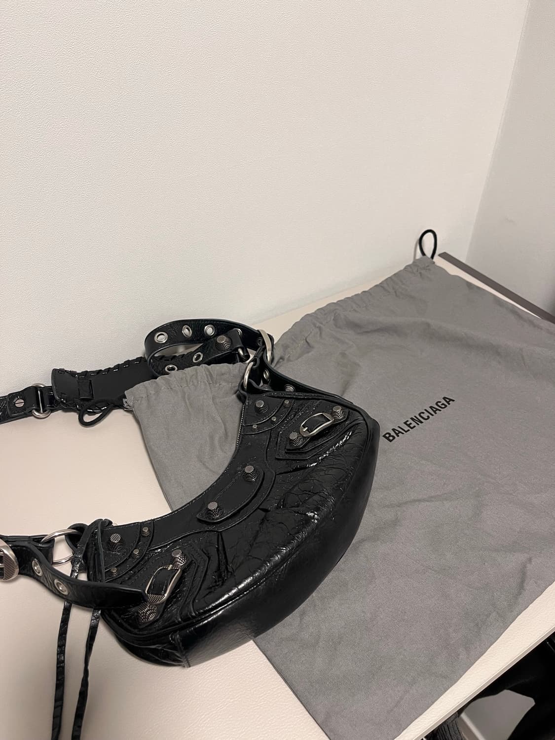 발렌시아가 르카골 xs 블랙 숄더백 상품이미지6