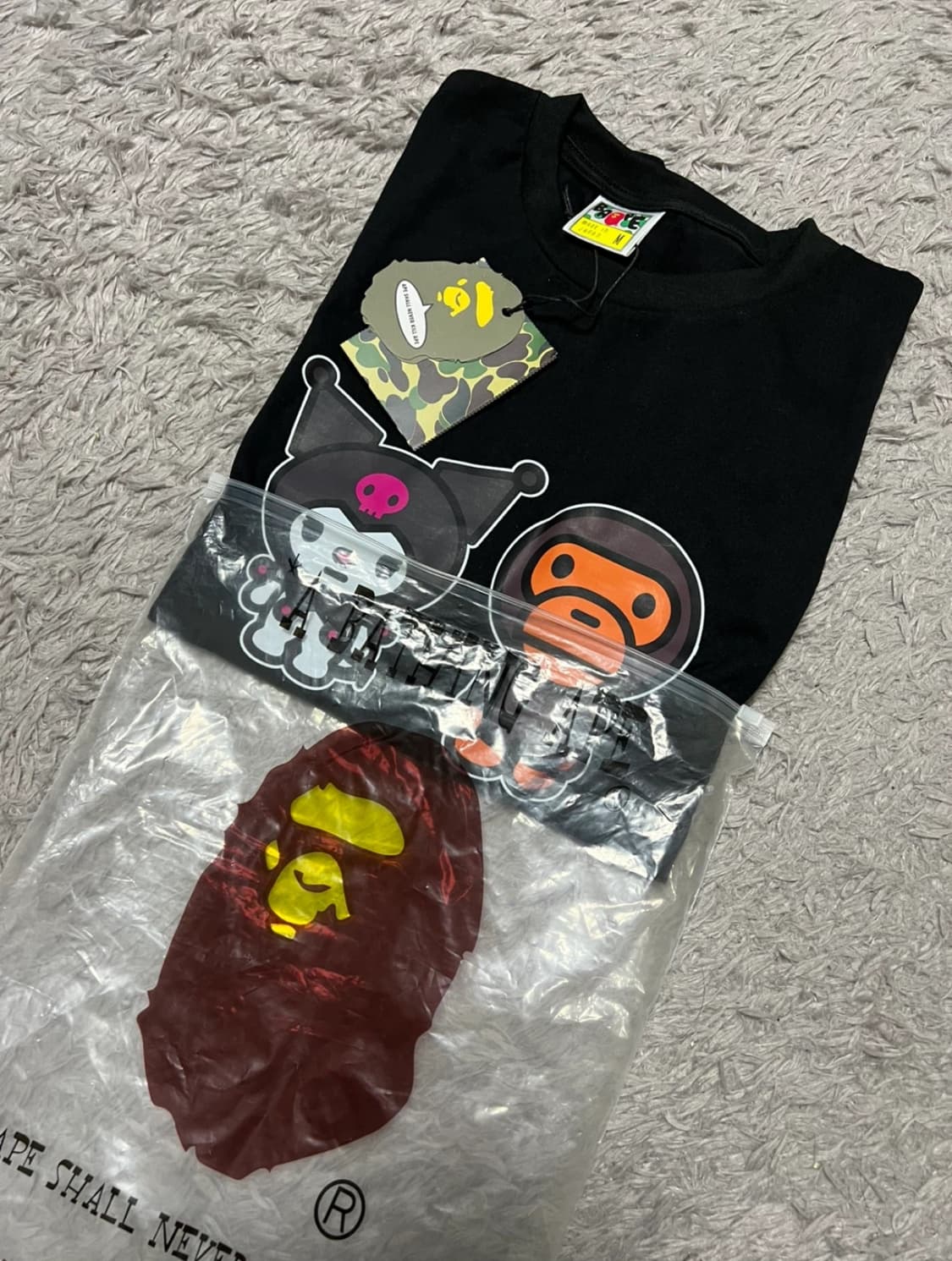 베이프 마일로 x 쿠로미 반팔 티셔츠 상품이미지2