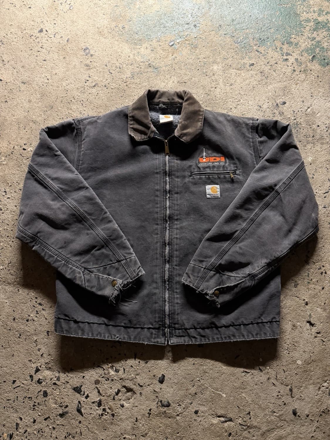 칼하트 J01 커스텀 디트로이트 자켓 블랙 상품이미지1