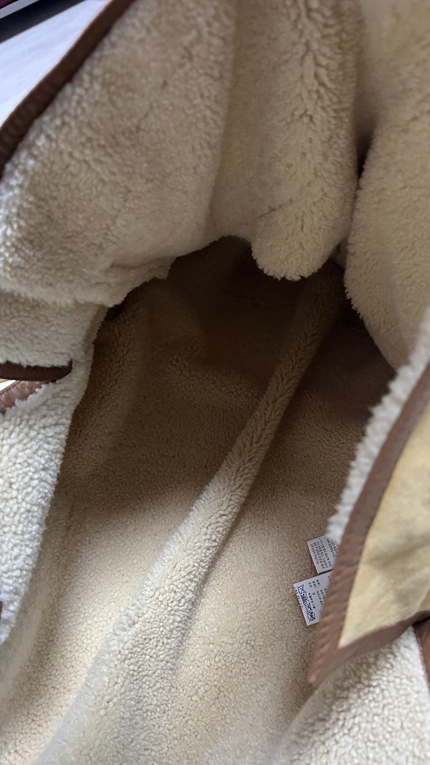 셀린느 여성 리얼 무스탕 38사이즈 국내 매장 정품(남성가능) 정가 천만 상품이미지5