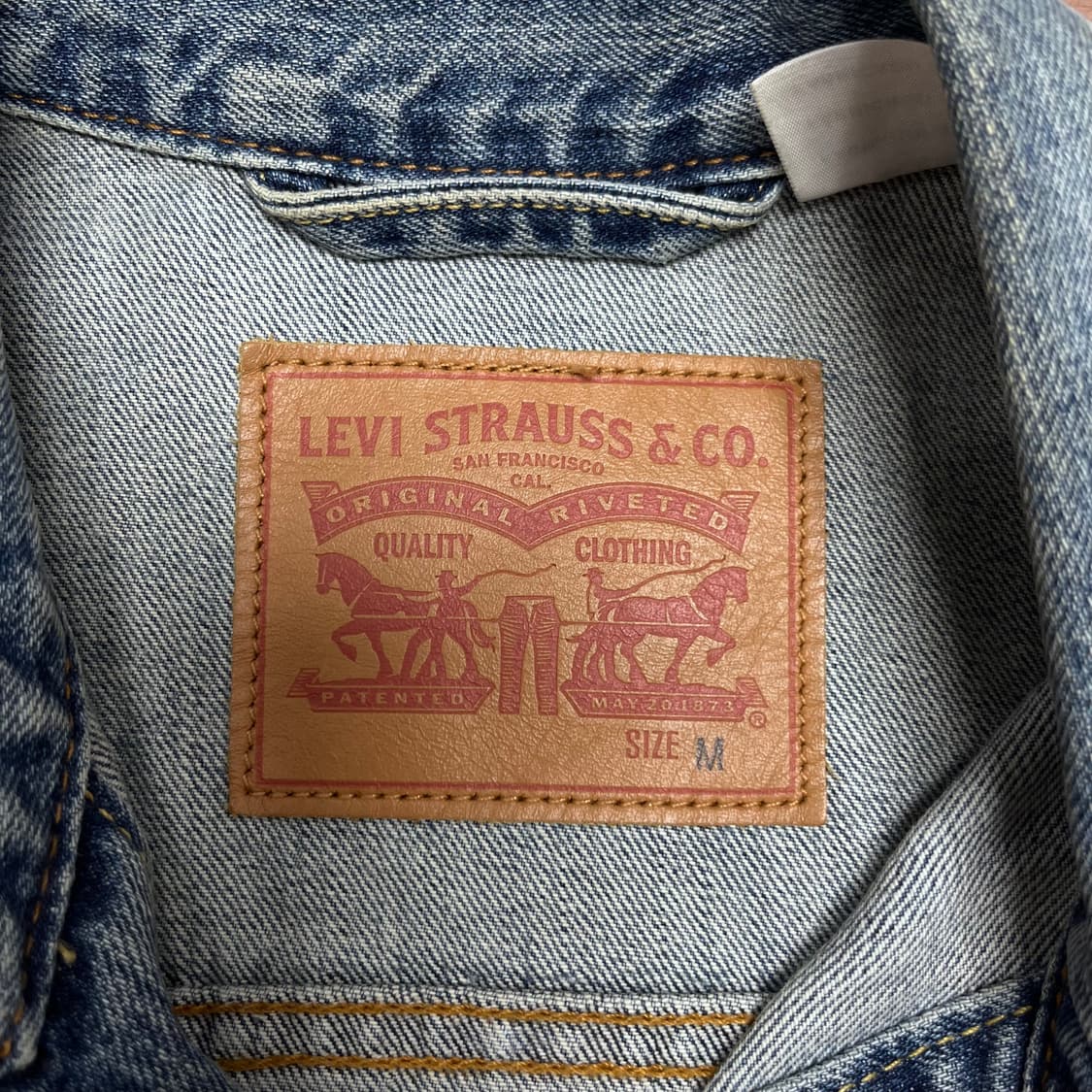 100 리바이스 투포켓 연청 데님 자켓 상품이미지3