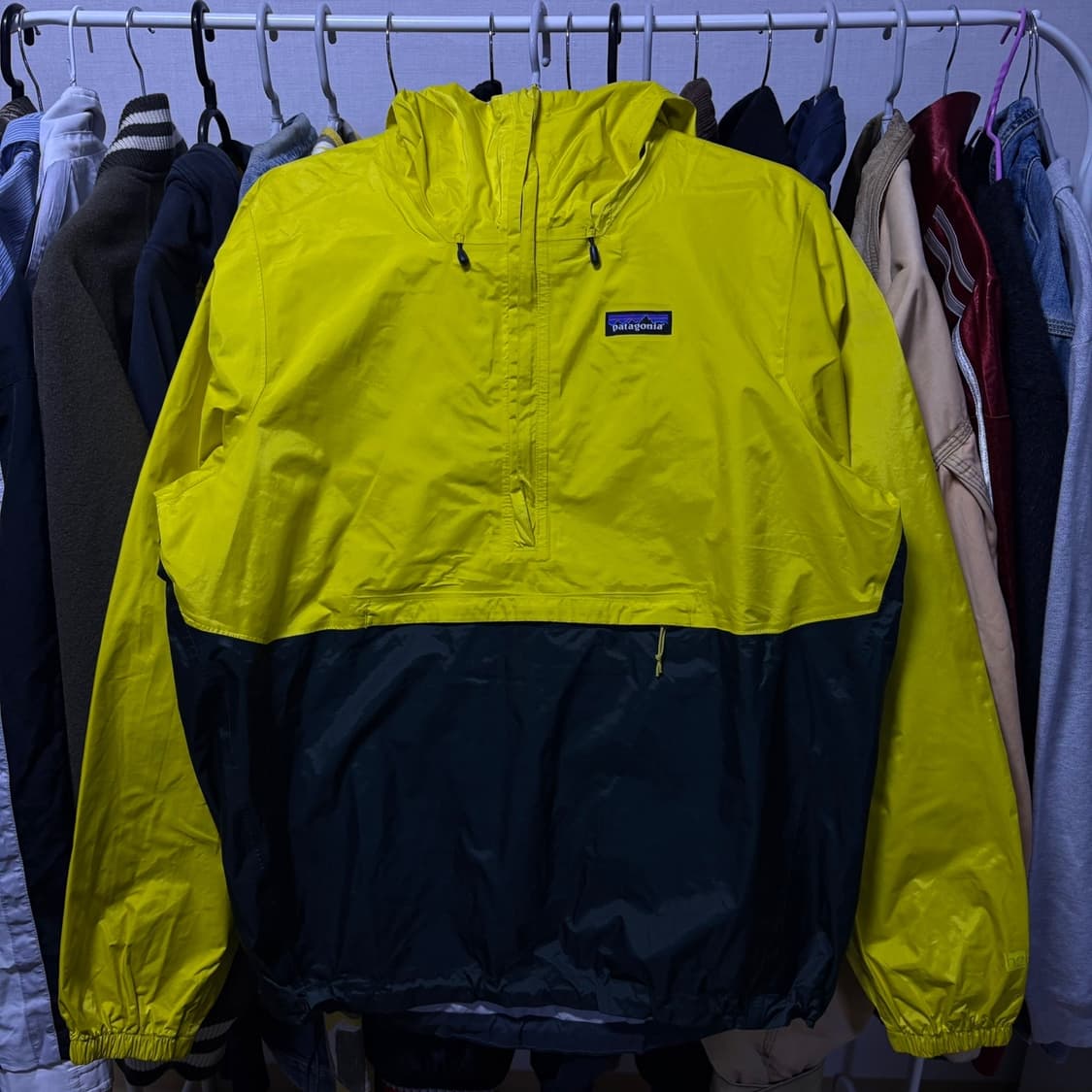 파타고니아 아노락 옐로우/블랙 바람막이 M 상품이미지1