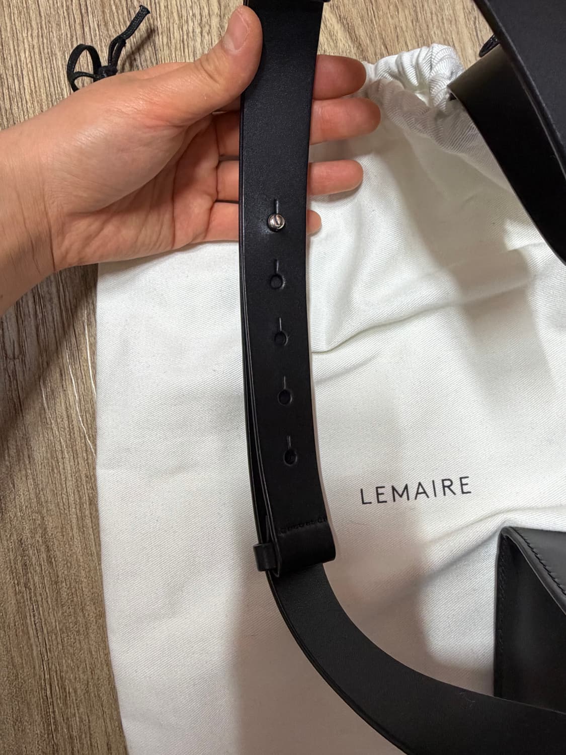 르메르 카메라백 블랙 상품이미지9