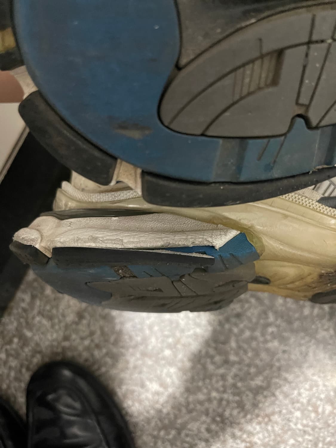 발렌시아가 뉴러너 43 상품이미지5