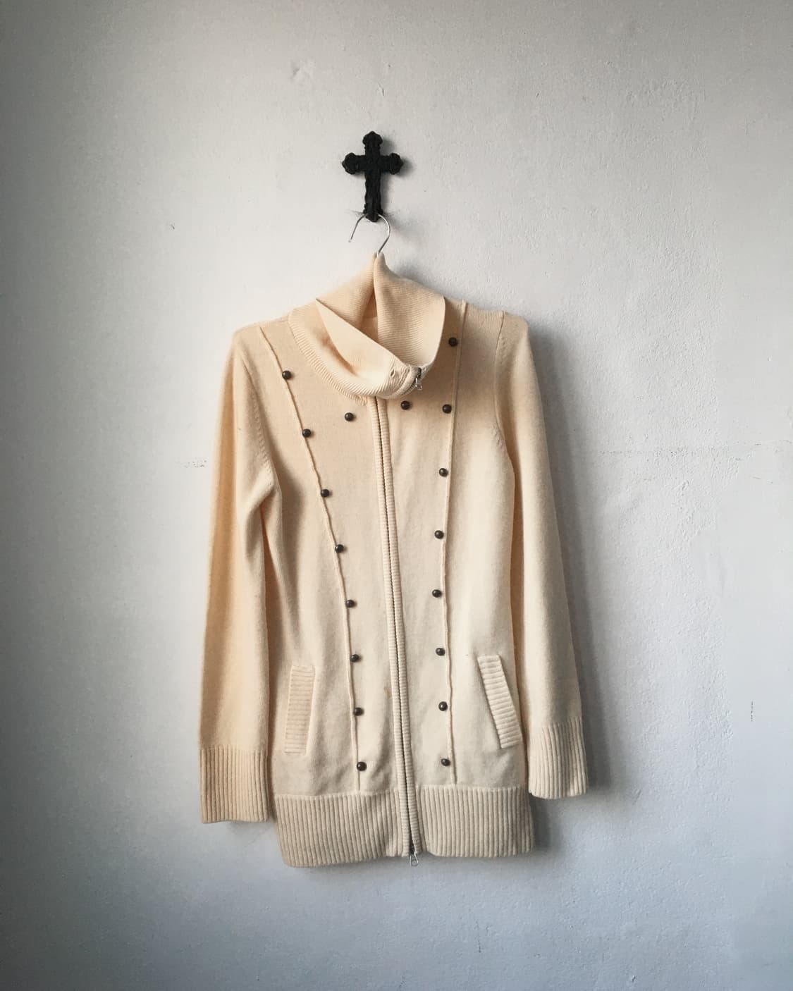 Button point high neck knit zip up 상품이미지2