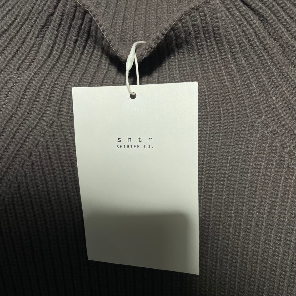 새상품 셔터 하프넥 루즈핏 니트 상품이미지3