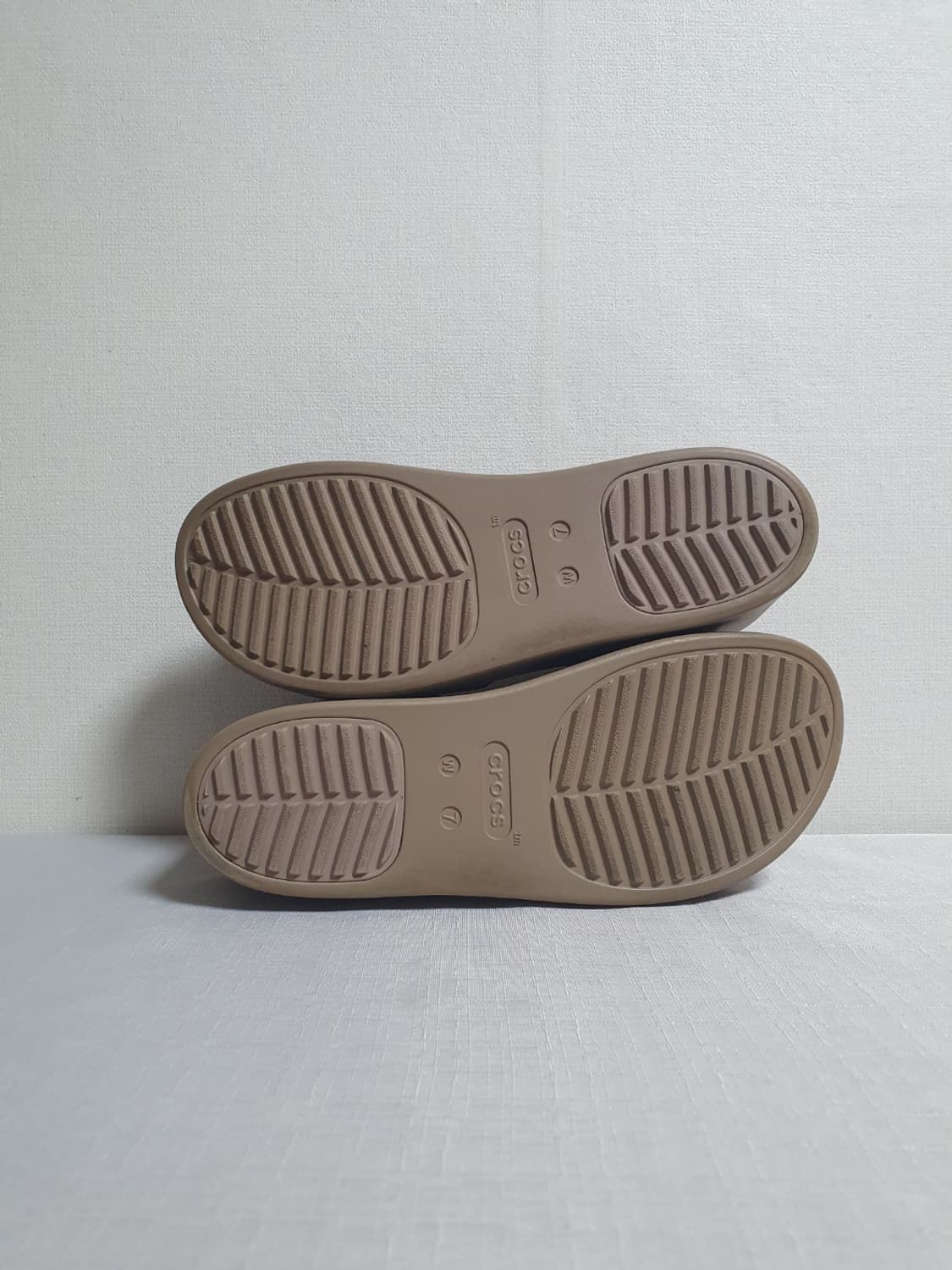 크록스 브루클린 앵클 스트랩 웨지 샌들 240mm 상품이미지7