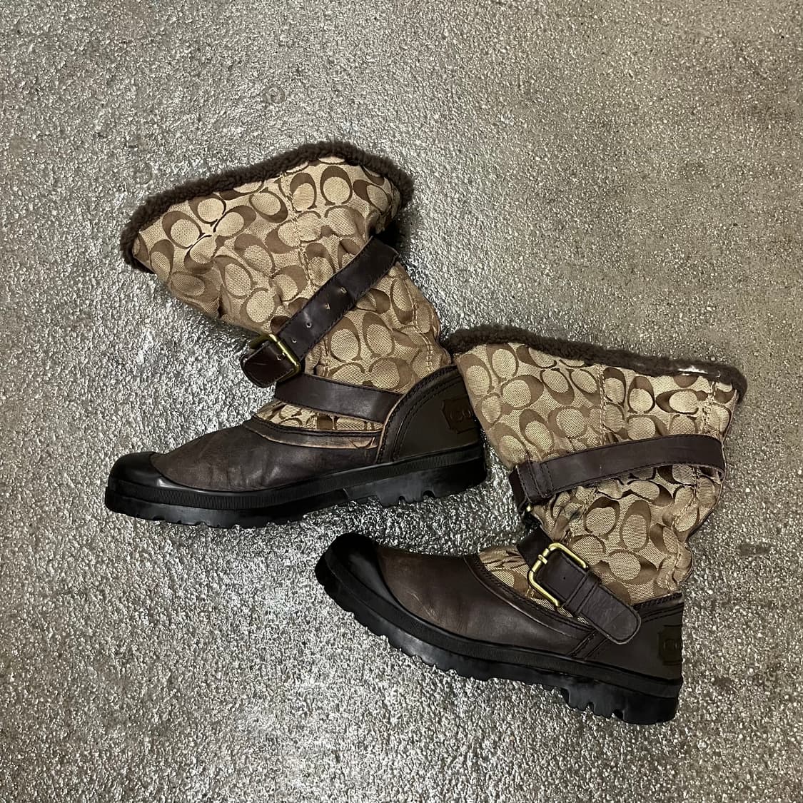 코치 홀리웨이 쉐르파 부츠 (245) 상품이미지2