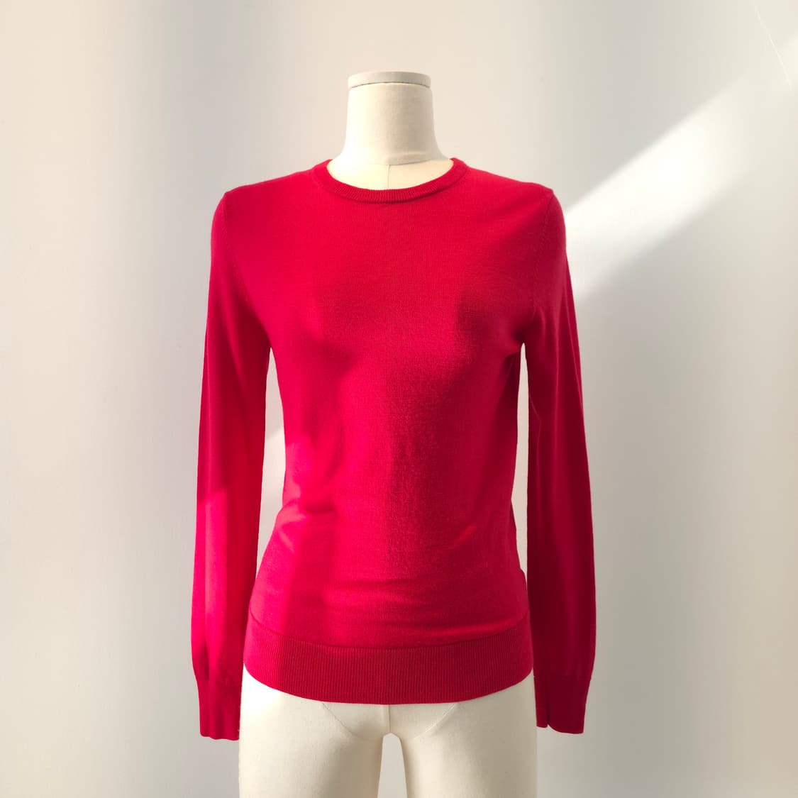 재팬 유니클로 체리 레드 울 100 크루넥 니트  상품이미지1