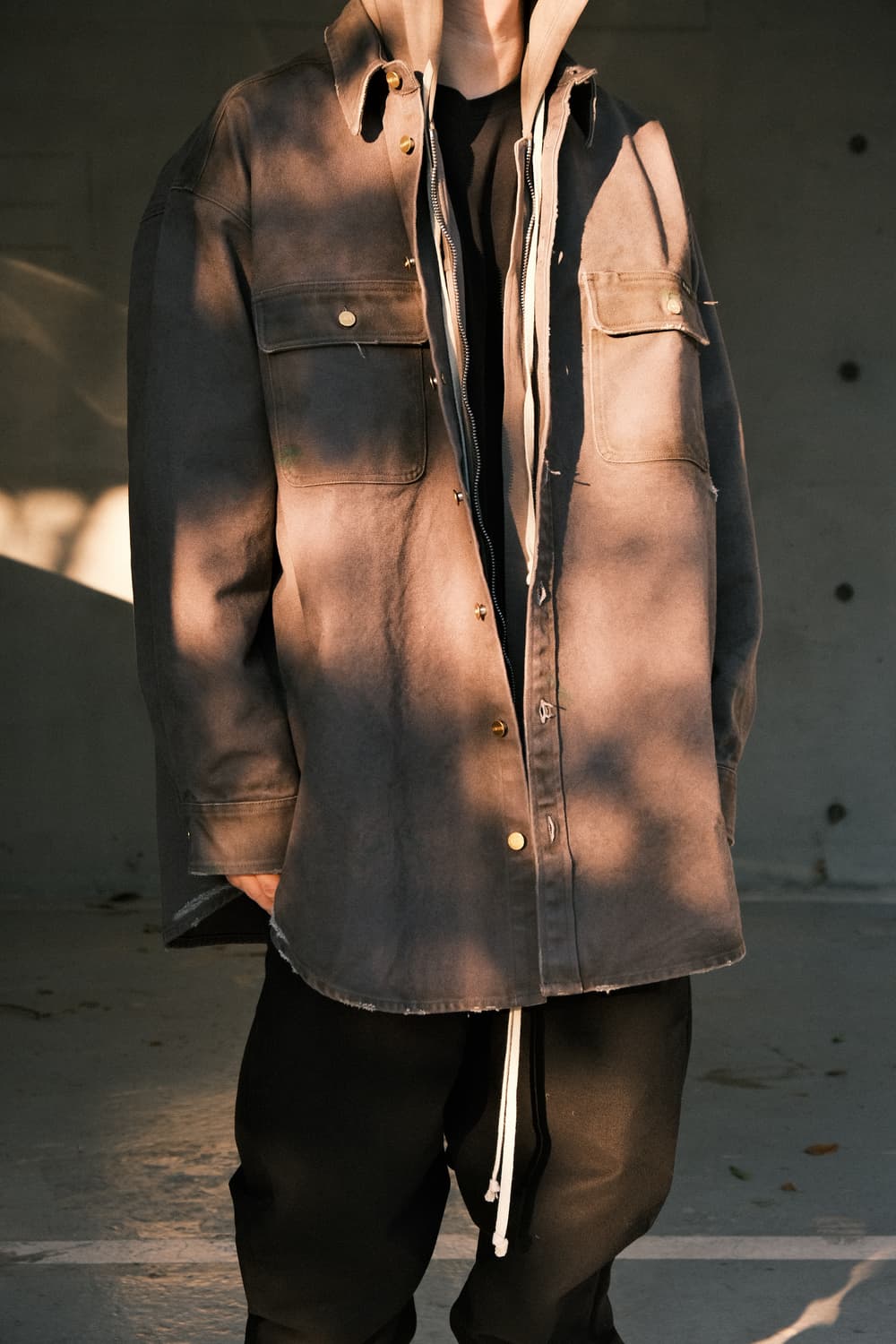 카미야 25SS 보로 덕 페인팅 셔츠 자켓 그레이 상품이미지1