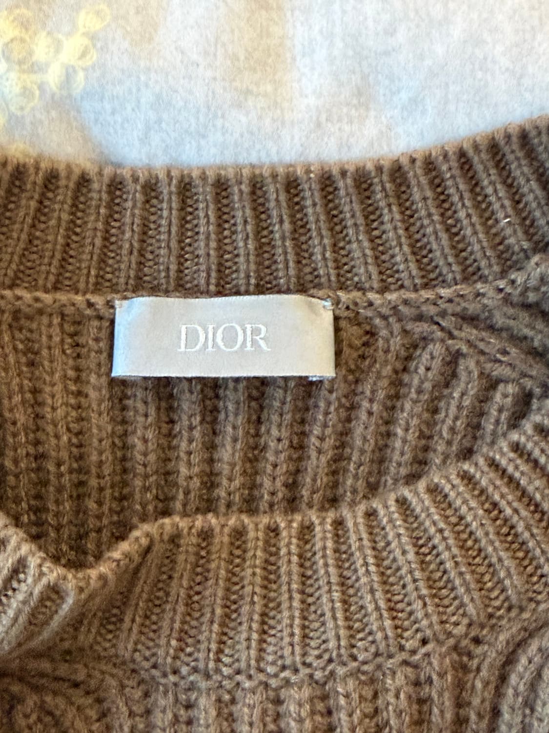 [S] 디올 23fw 런웨이 캐시미어 머플러 디테일 니트 상품이미지5