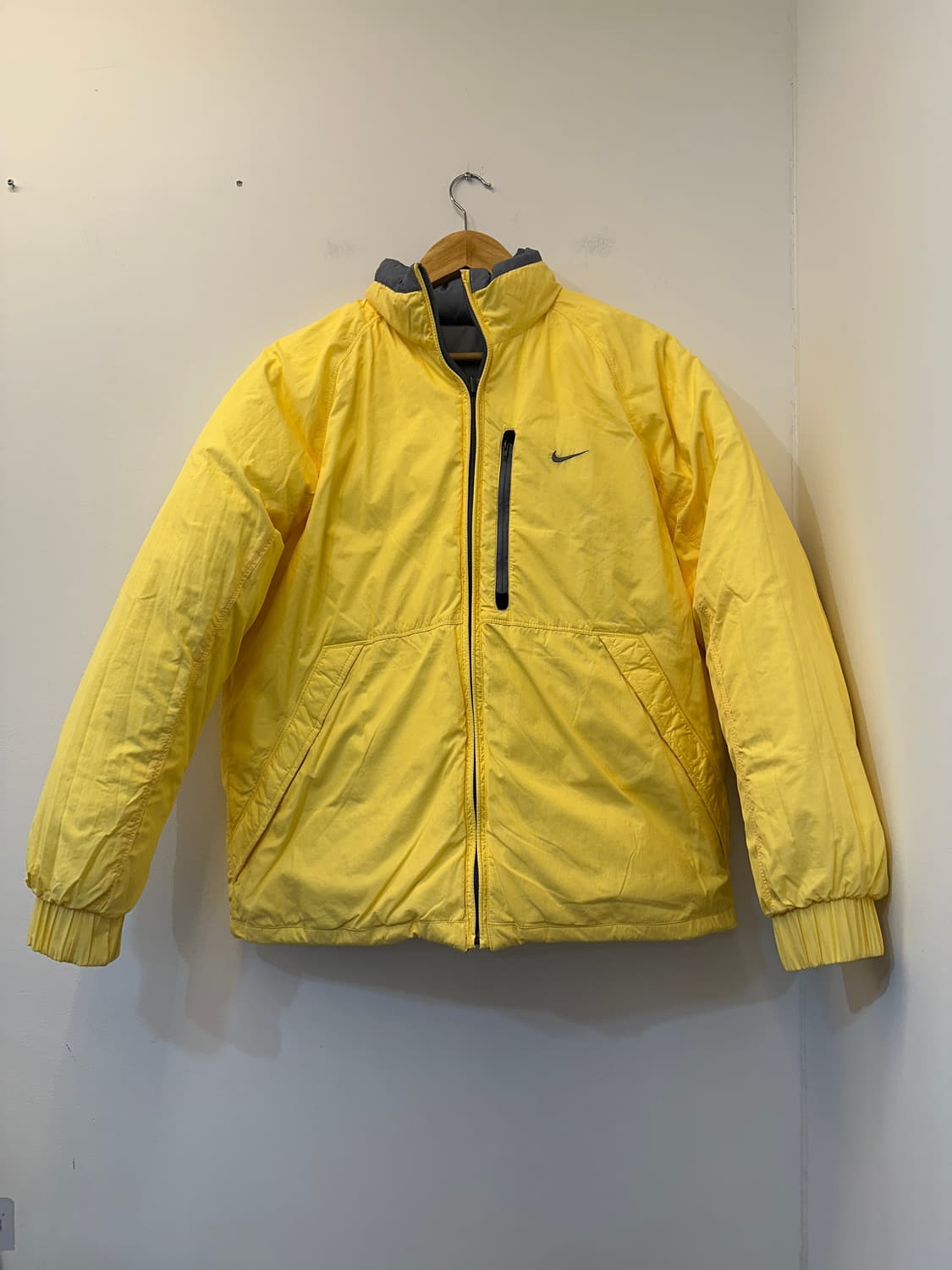 M) 나이키 양면 오리털 패딩 상품이미지4