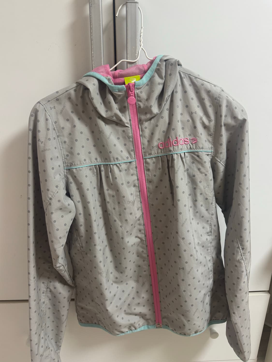 아디다스 도트 바람막이 🩵🎀 상품이미지2