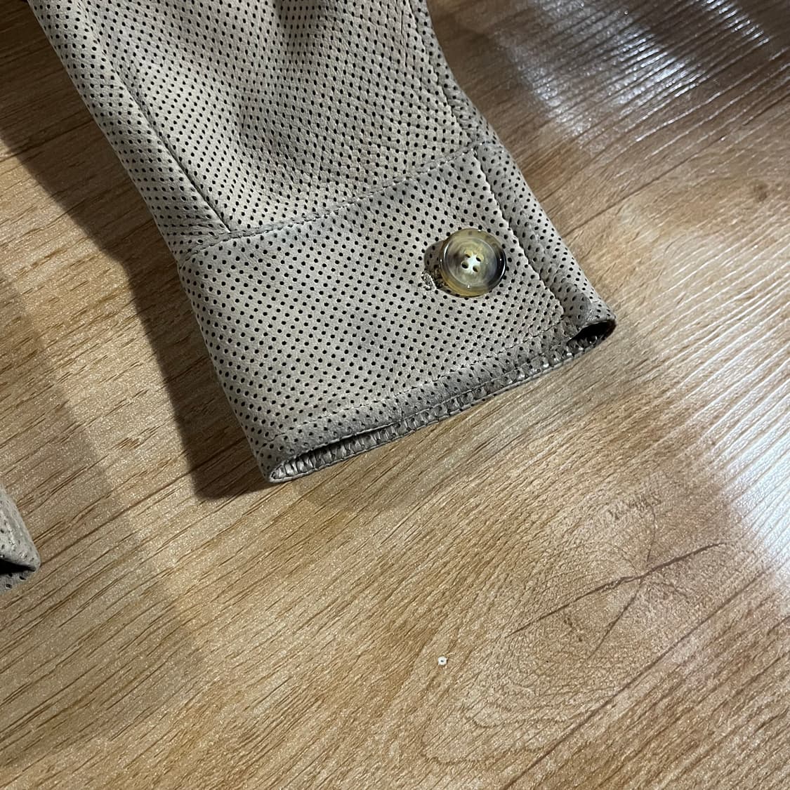 [100] 에르메네질도 제냐 펀칭 가죽자켓 상품이미지6