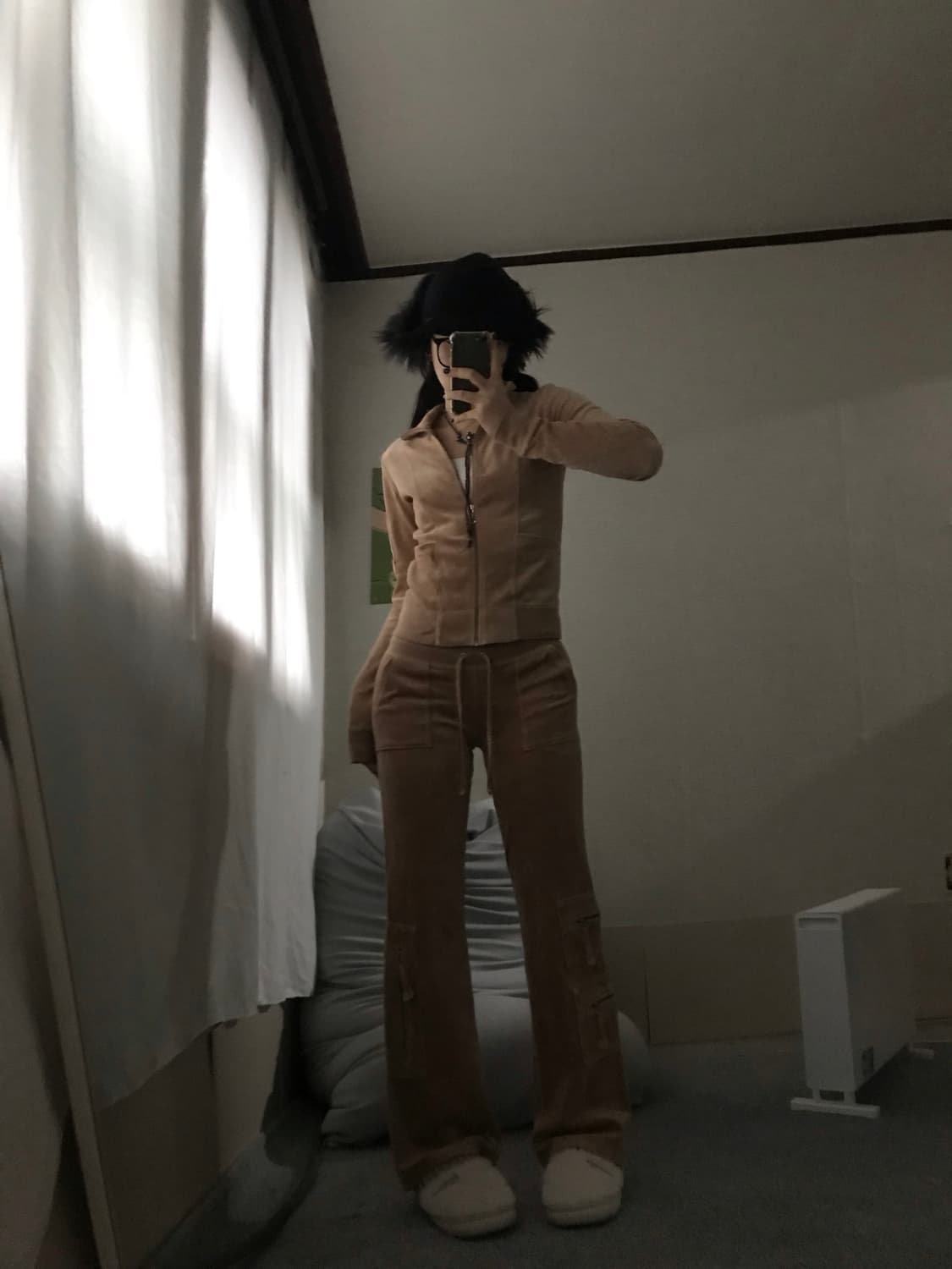 쥬씨꾸뛰르 베이지 벨벳 부츠컷 셋업 상품이미지2