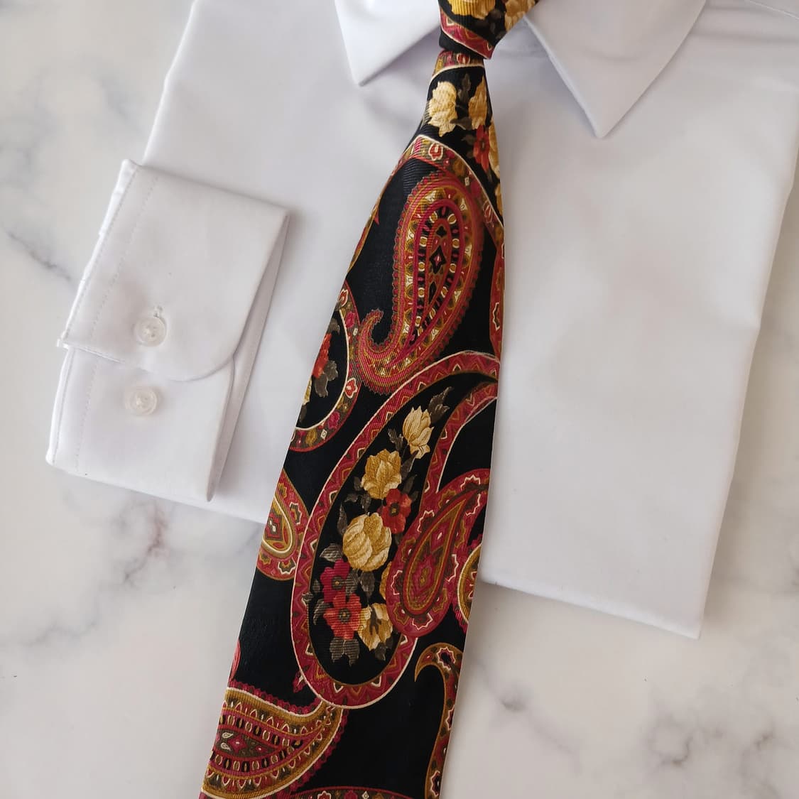 닥스 실크 페이즐리&플라워 자카드 넥타이 9.4cm A등급 A19230
 상품이미지4