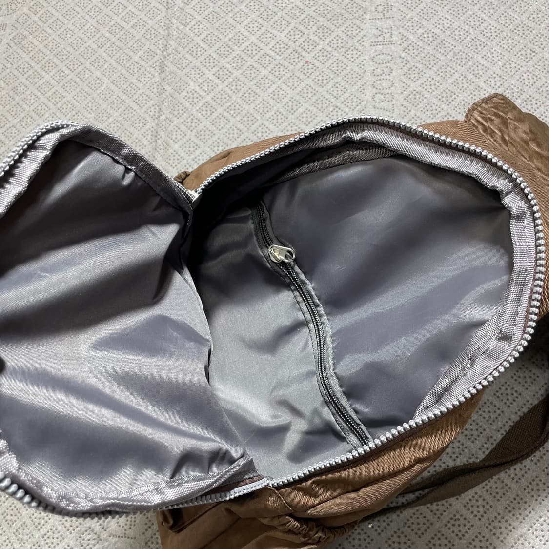 새상품)Escariar 브라운 나일론 백팩 상품이미지6