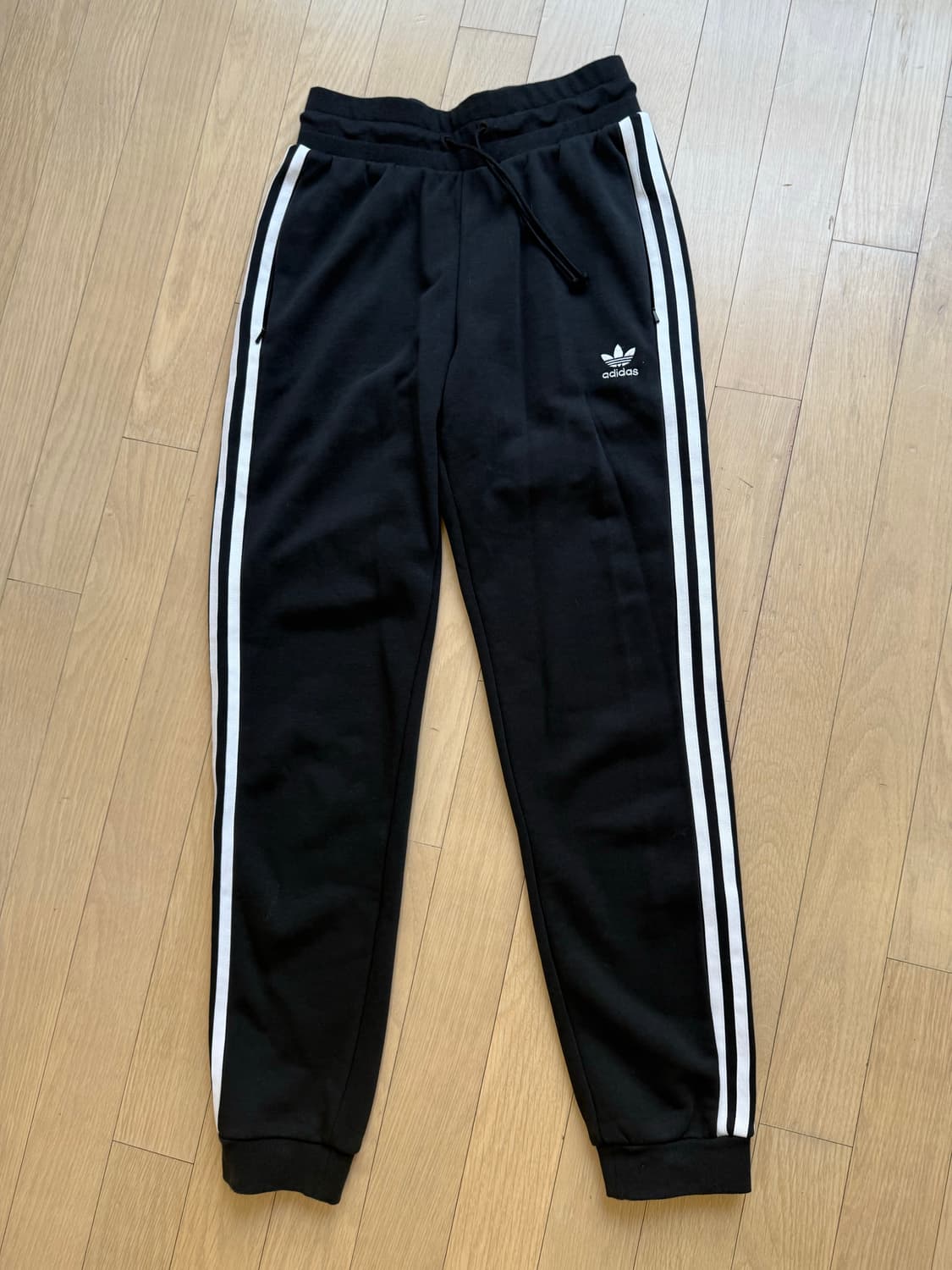 [1회착용.정가9만원] adidas 트랙 팬츠 아디다스 조거팬츠 운동복 상품이미지1