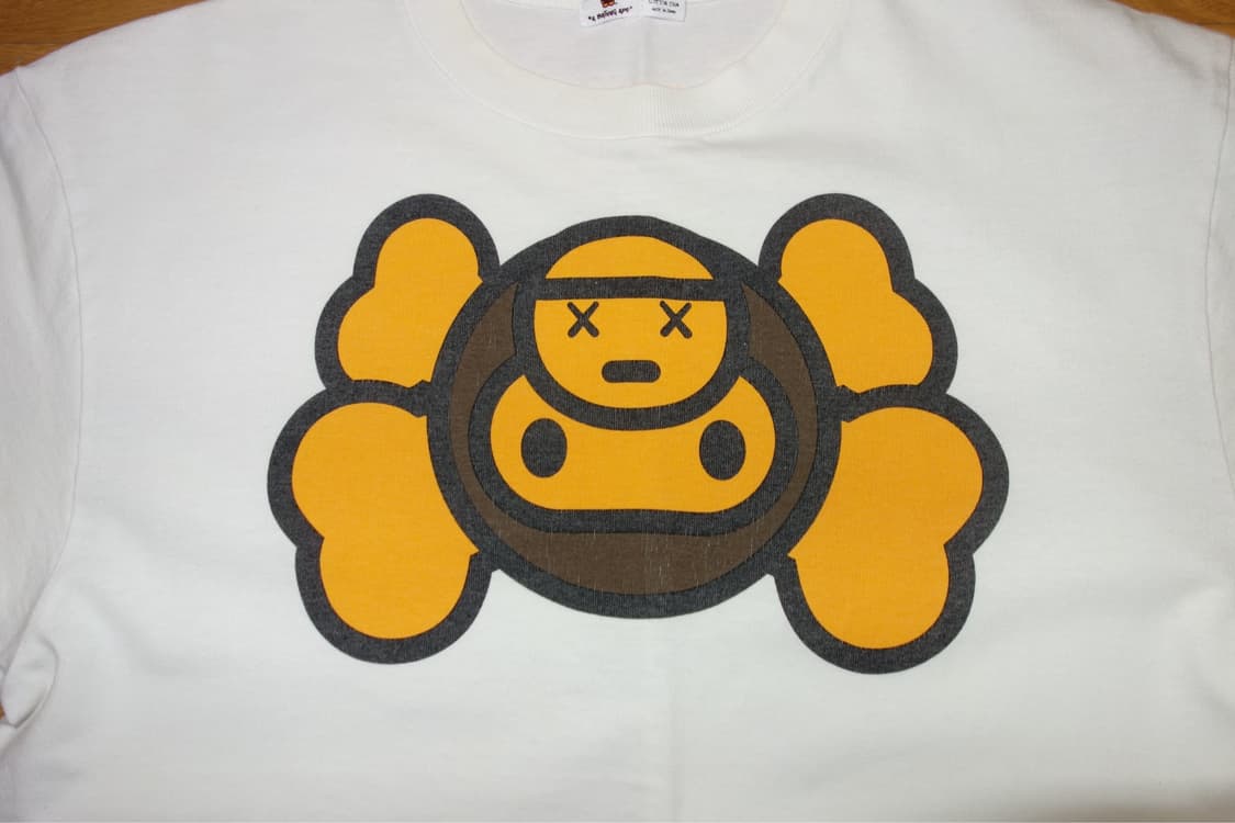 베이프 x KAWS x Pharrell 2005년 마일로 티 상품이미지3