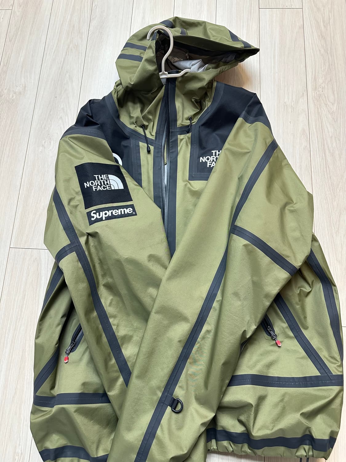 슈프림 노스페이스 테이프심 자켓 올리브 M 상품이미지2