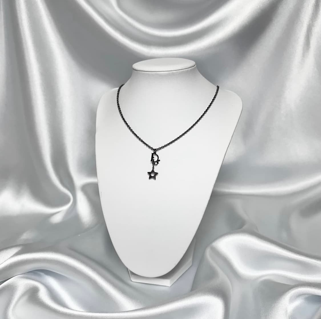 디올 흑니켈 스타 목걸이 상품이미지4