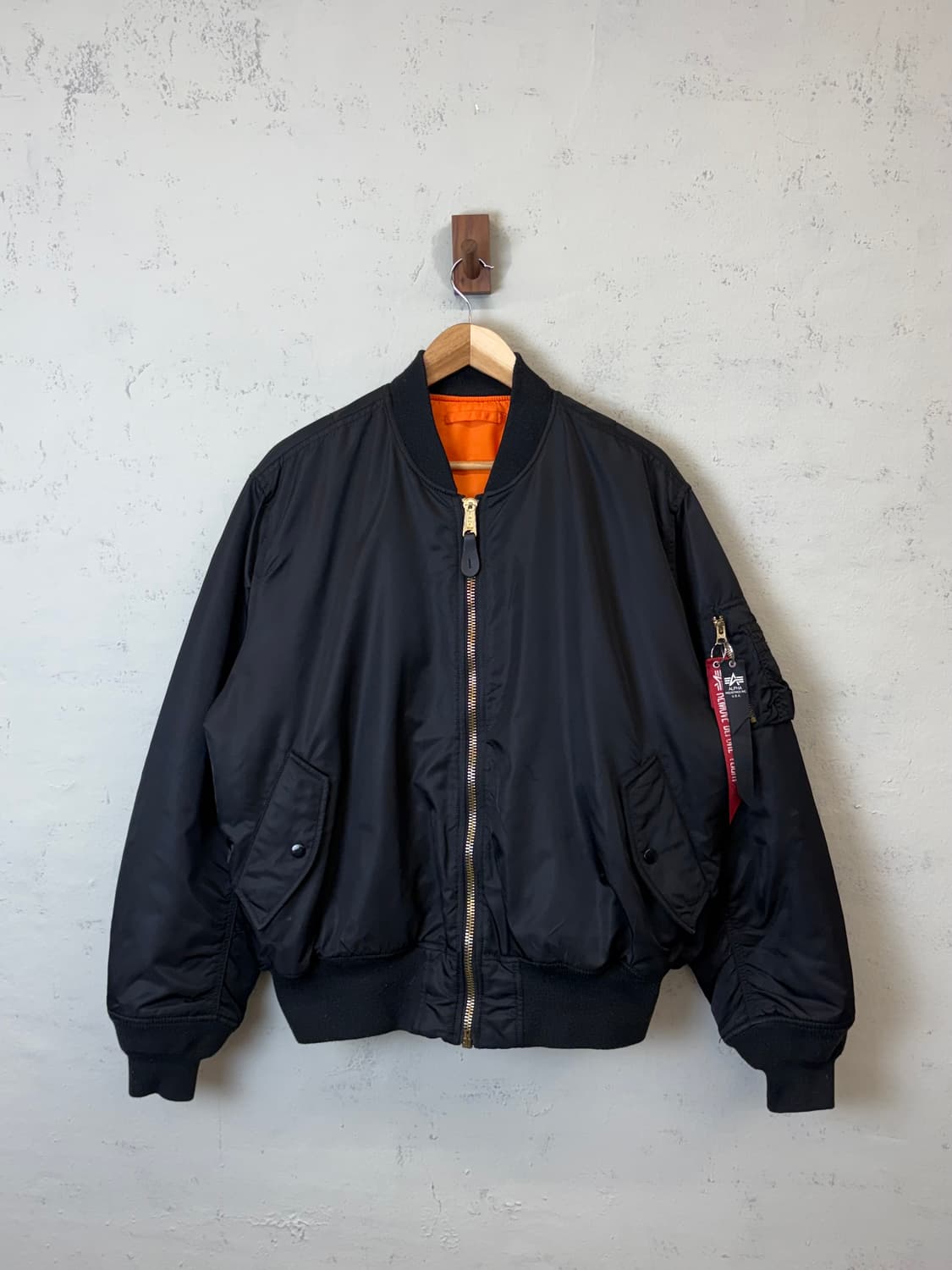 알파인더스트리 ma-1 항공점퍼 블랙 상품이미지1