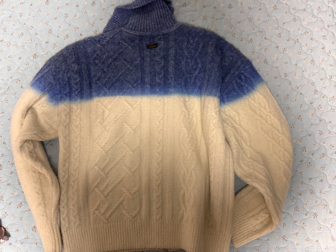 아더에러 로위 집업 니트 상품이미지3