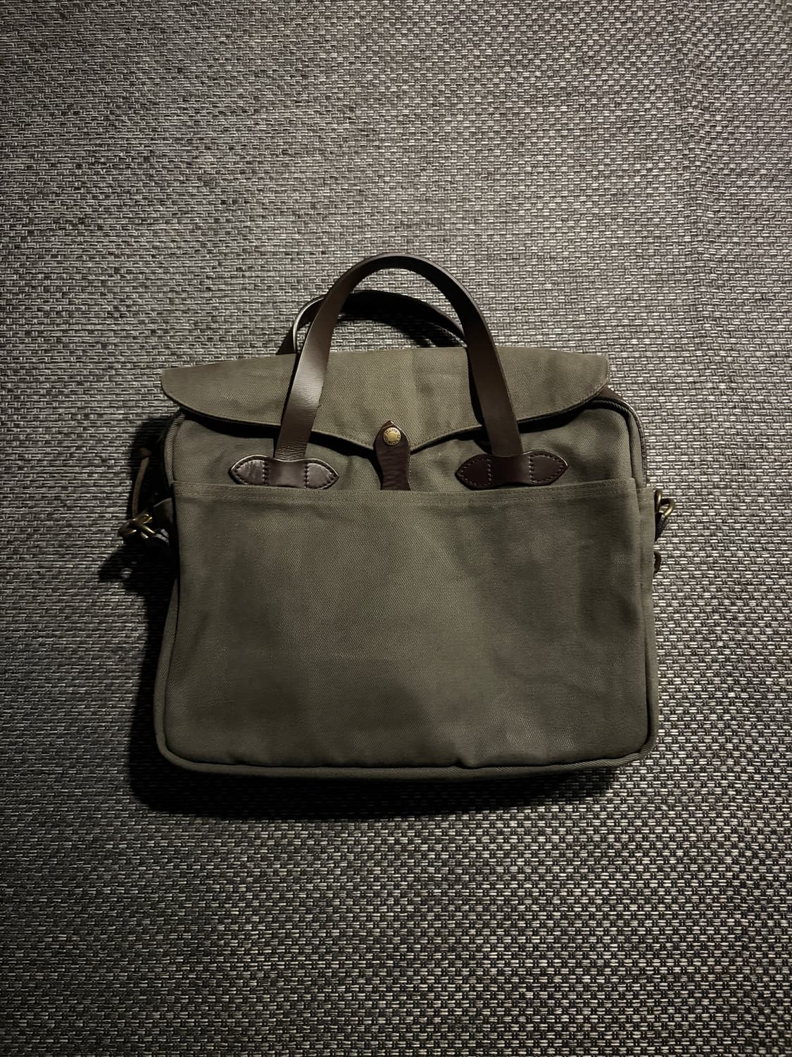 필슨 256 브리프케이스 OTTERGREEN 상품이미지1