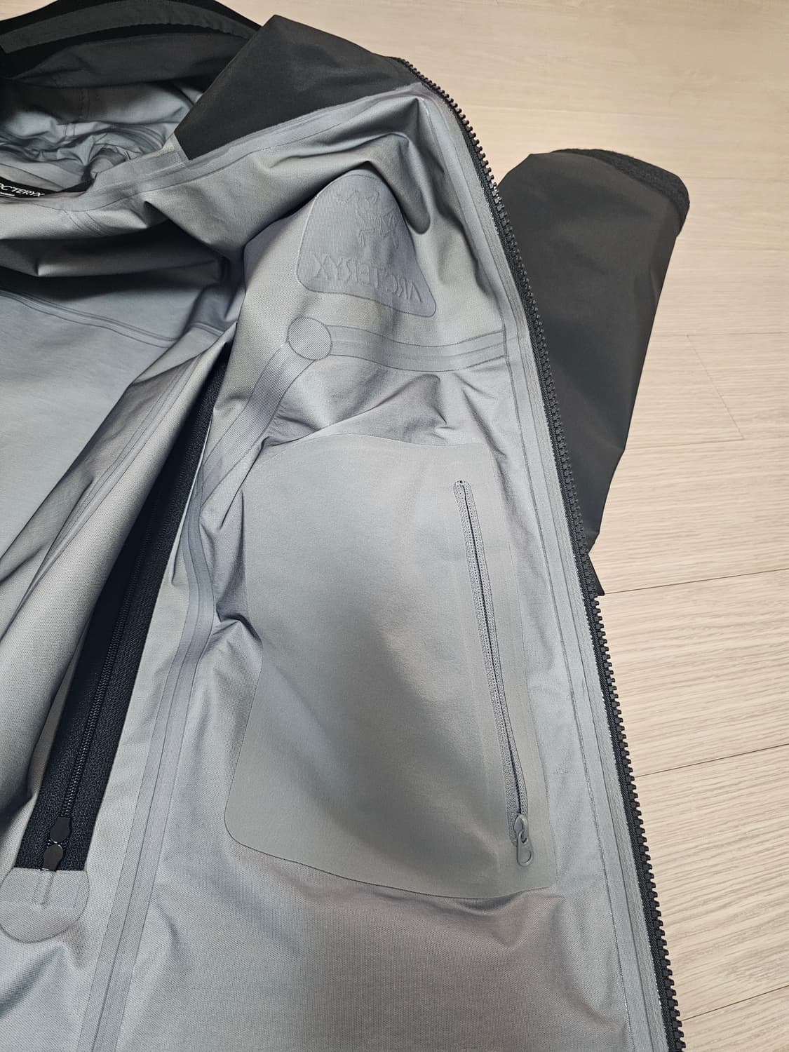 아크테릭스 베타 롱 자켓 판매합니다  상품이미지3