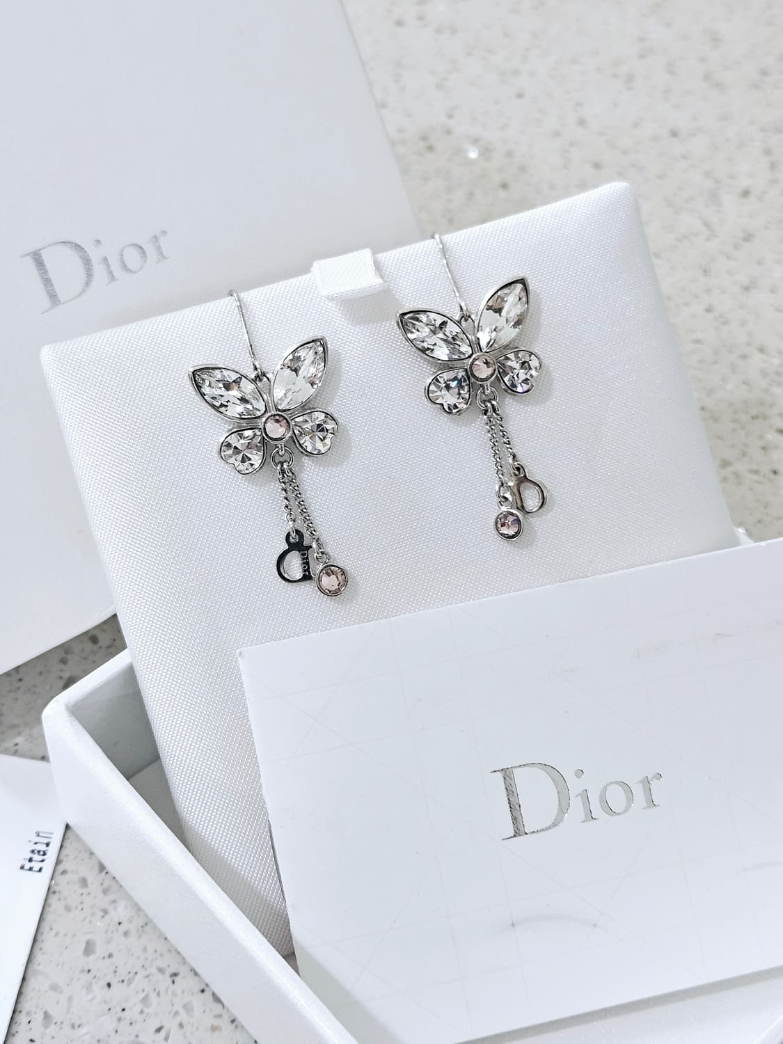 디올 나비 드롭 귀걸이 핑크 크리스탈 (정품/풀구성) 상품이미지2