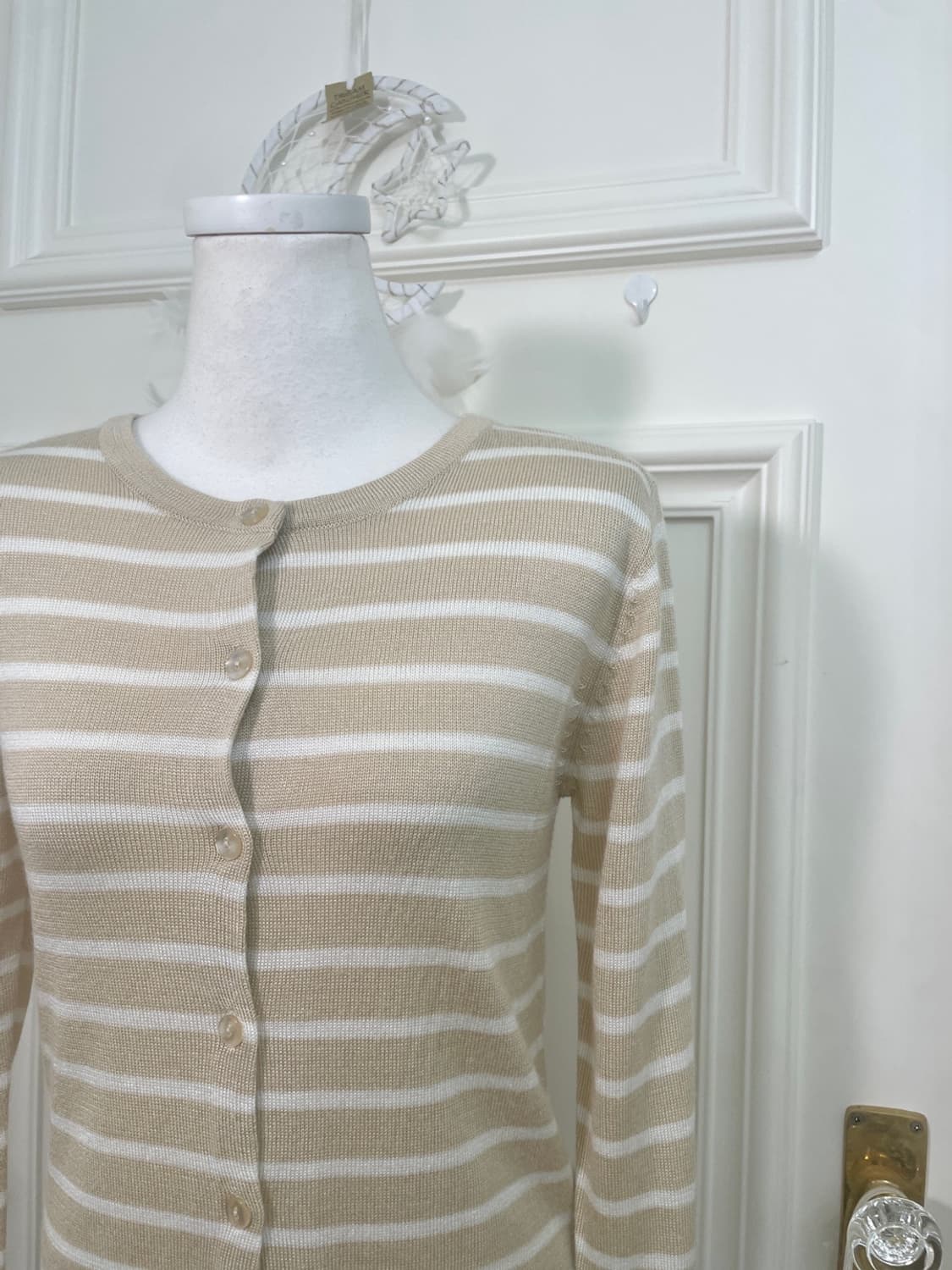 IMAGE beige white stripe basic cardigan 상품이미지6