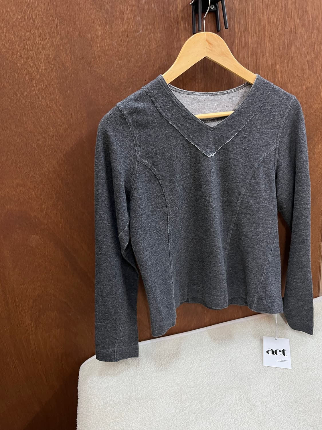 히로코비스 절개 라인 롱슬리브 상품이미지1