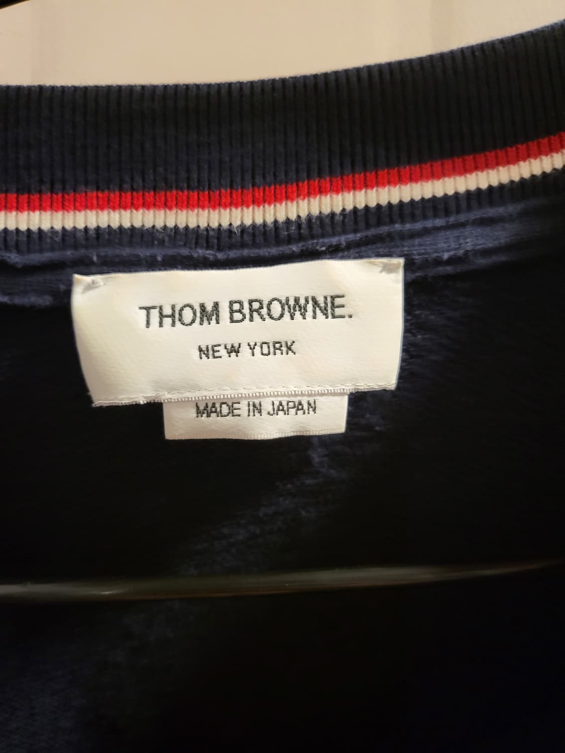 [2]톰브라운 삼선탭 오버사이즈 맨투맨 네이비 상품이미지7