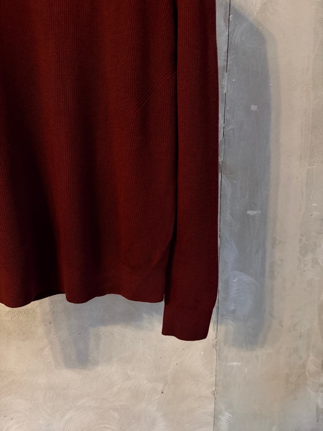 띠어리 크루넥 니트 100 상품이미지6