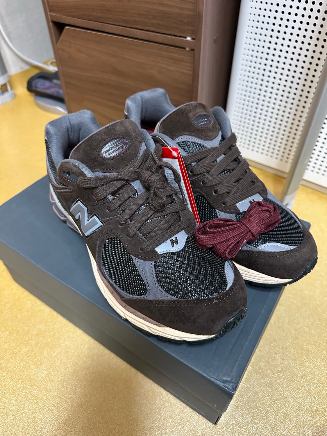 뉴발란스 m2002rly (270) 리치 어스 블랙탑 상품이미지2