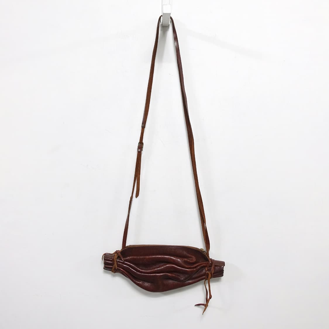 LEATHER 핸드메이드 아티잔 크로스 보틀 브라운 레더백 상품이미지4