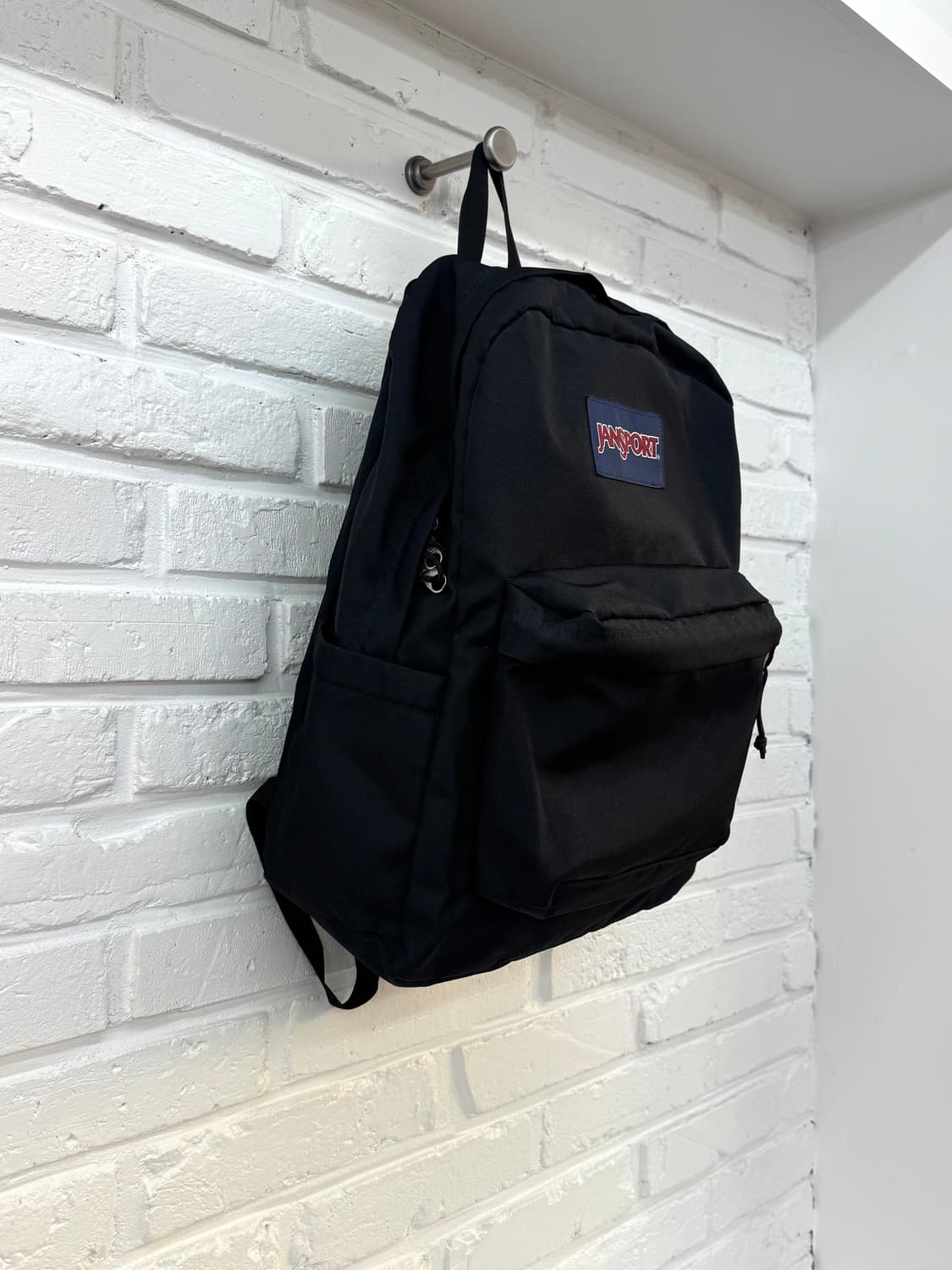 잔스포츠 블랙 백팩 상품이미지4