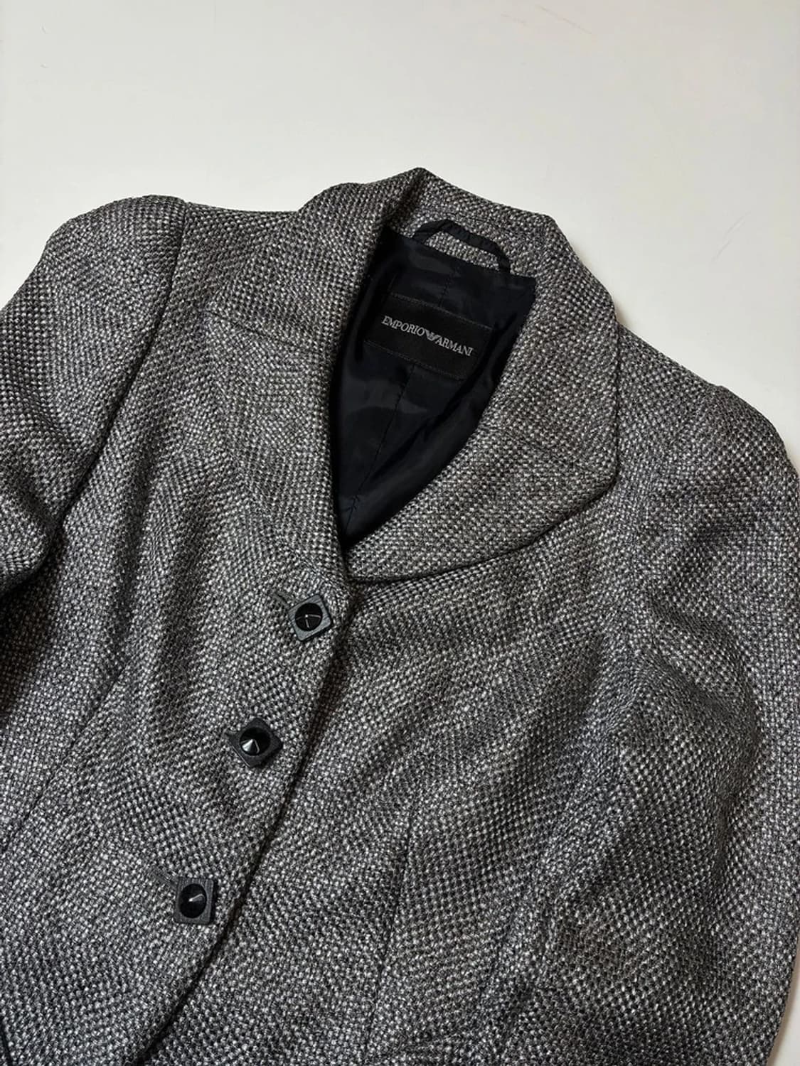 엠포리오 아르마니 퍼프 크롭 블레이저 자켓 PN8638 상품이미지2