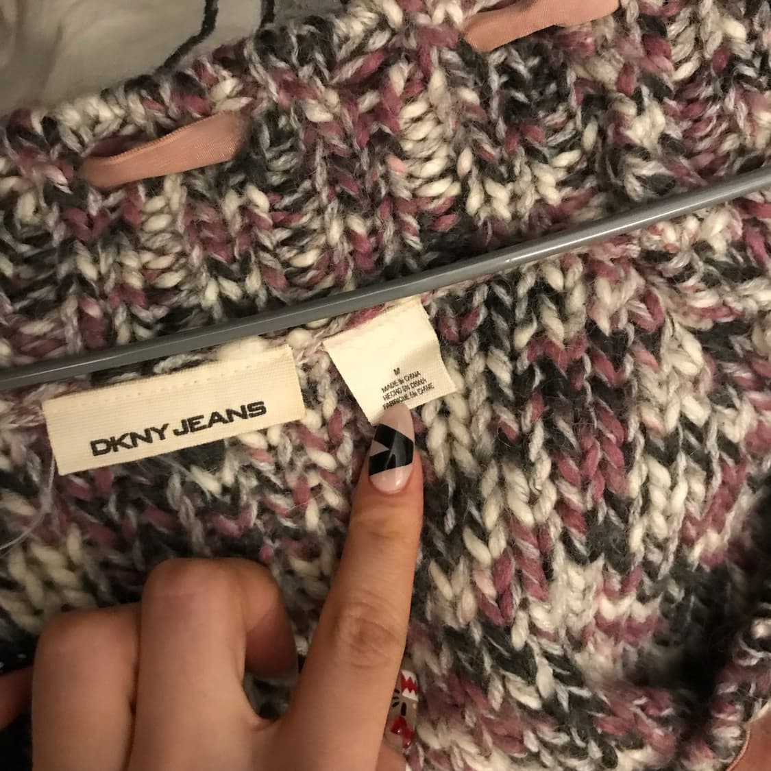 DKNY 도나카란 브이넥 라벤더 니트 상품이미지5