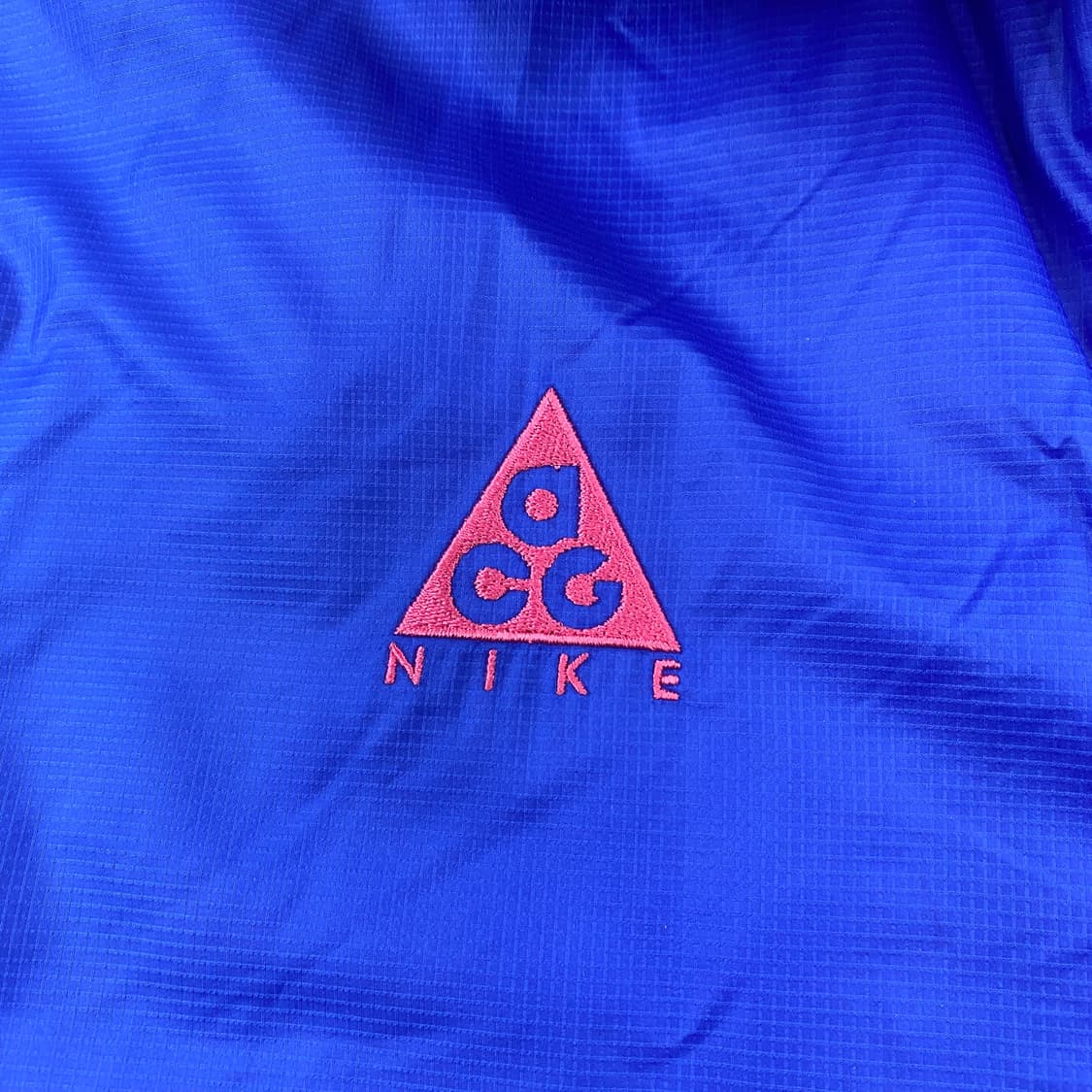 나이키 acg 블루 자수 로고 프리마로프트 점퍼 (105) 상품이미지3