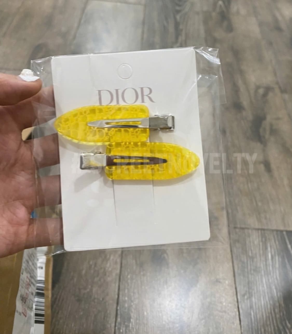 디올뷰티 헤어클립 옐로우 세트 (2ps) 상품이미지2