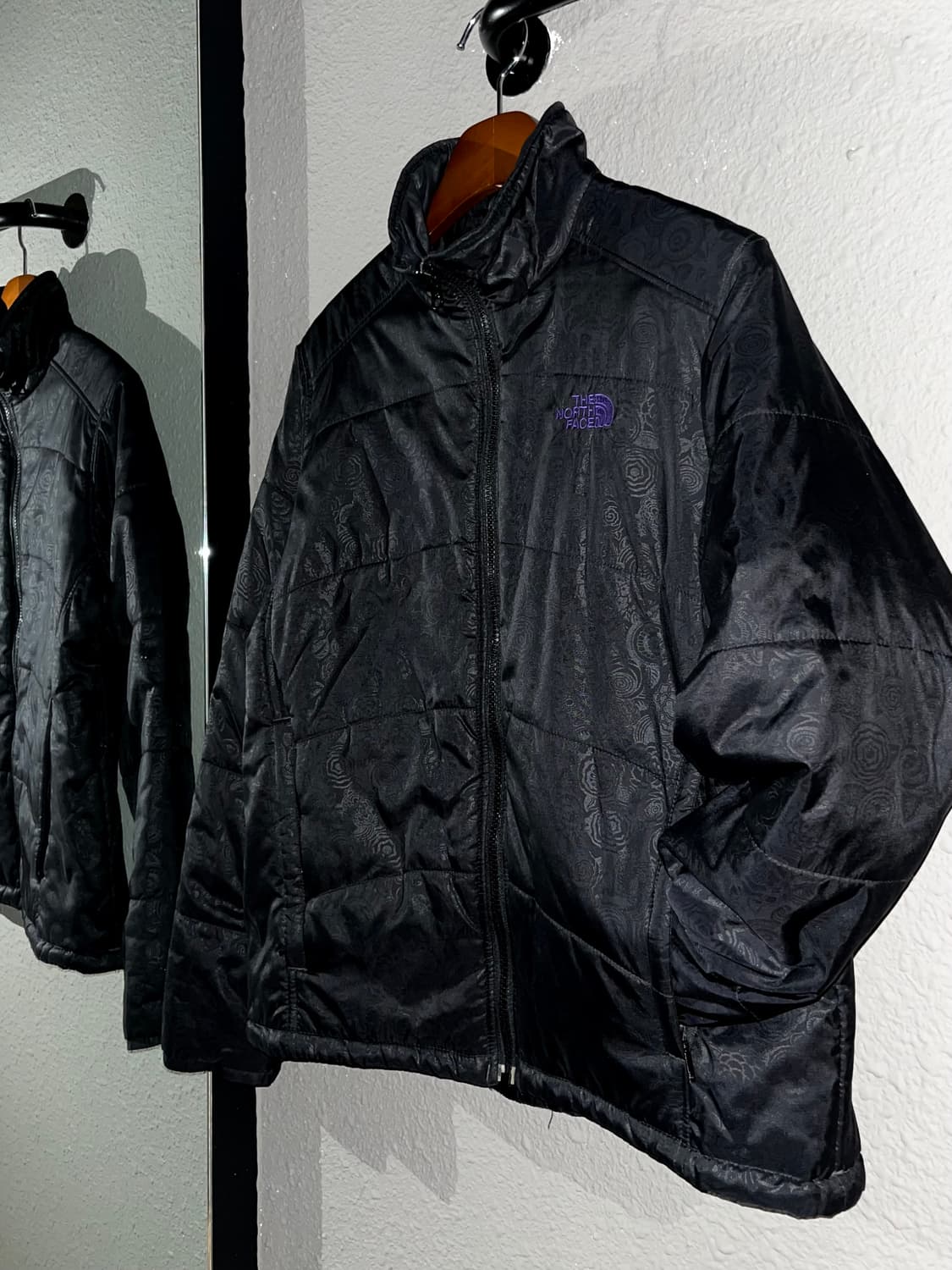 노스페이스 플로럴 코팅 경량패딩 상품이미지1