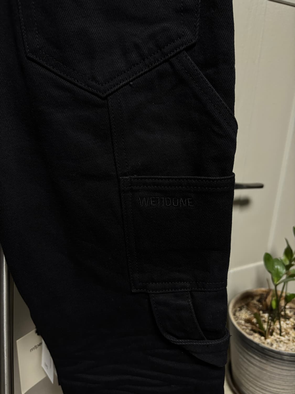 We11done 웨이브 데님 워크 팬츠 XS 블랙 상품이미지5