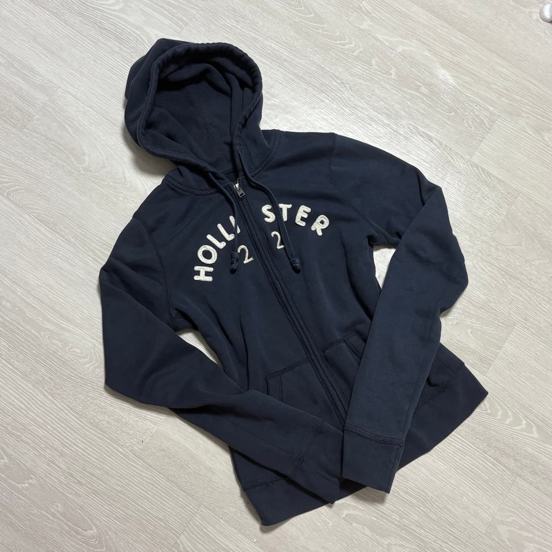 홀리스터 아치로고 네이비 딱붙 후드집업 상품이미지8