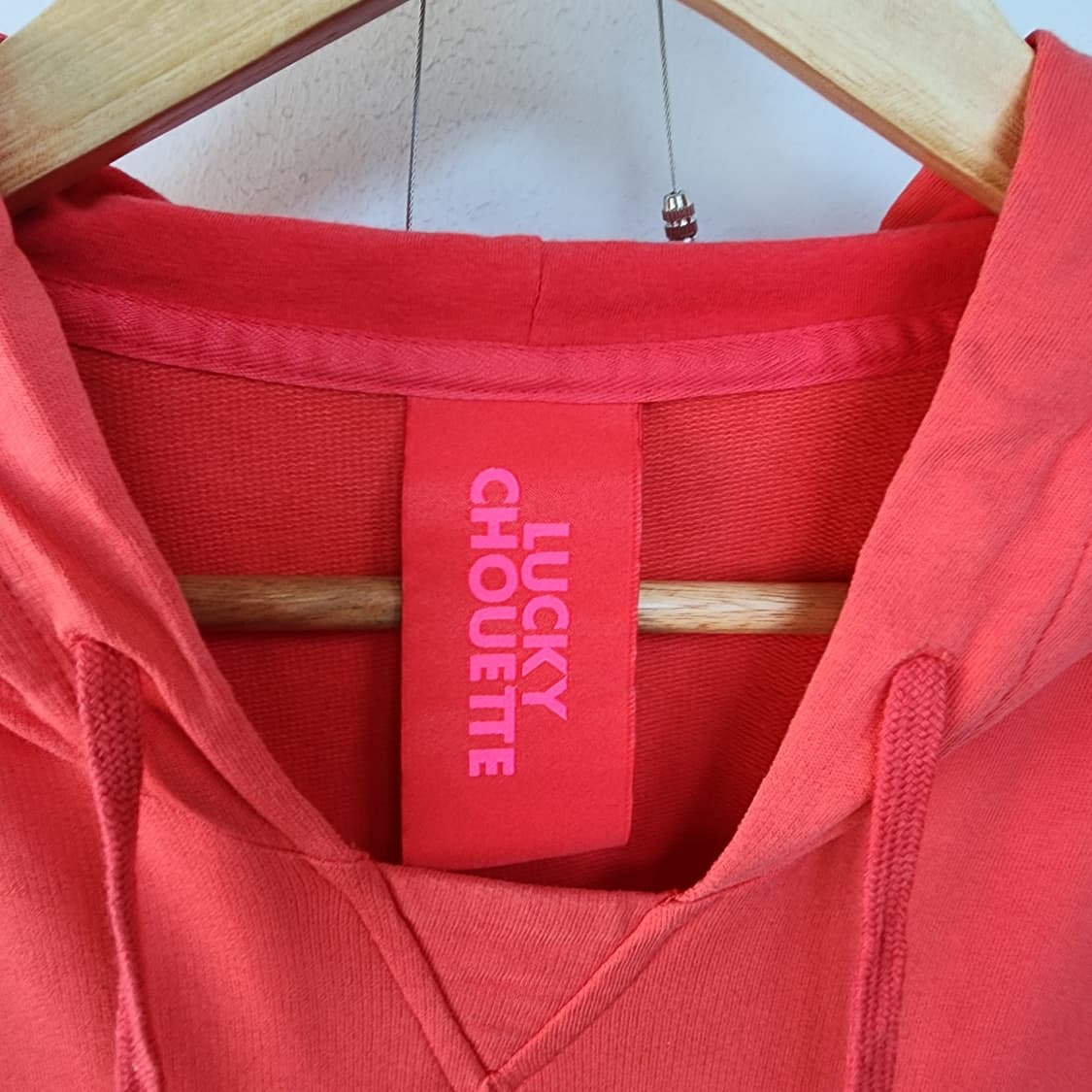 럭키슈에뜨 반팔 후드티 상품이미지3