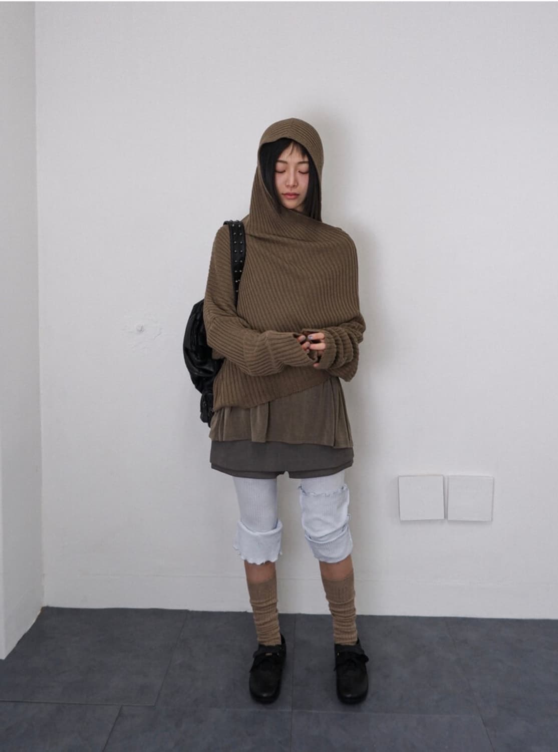 비삼샵 비센사이 버튼 발렛 슬리브 + 듄 후드 니트 상품이미지3