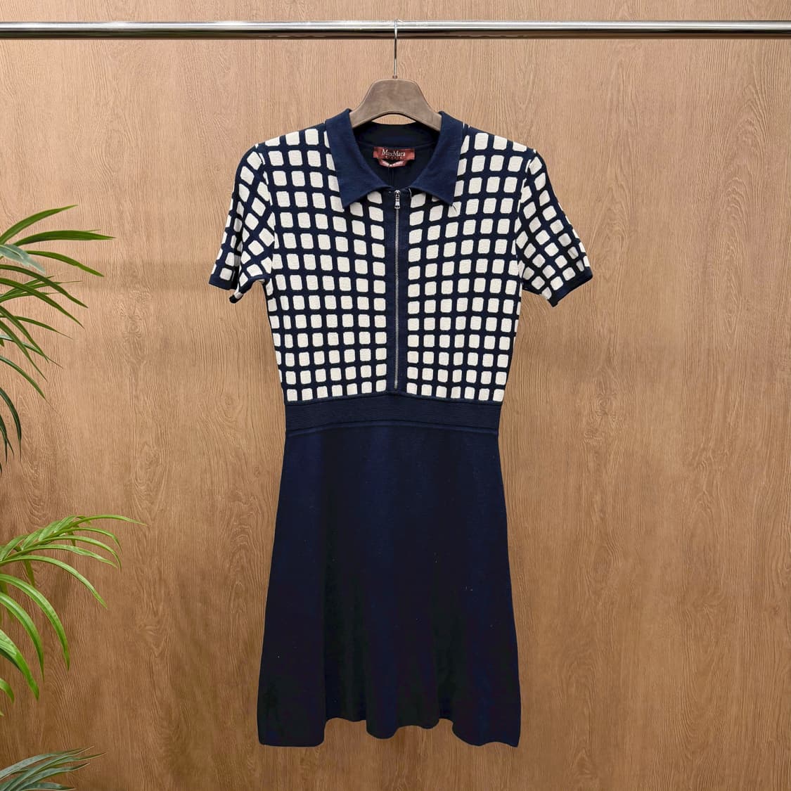 막스마라 니트 롱원피스 반팔 카라 집업 스퀘어 체크 패턴 디테일 네이비 상품이미지1