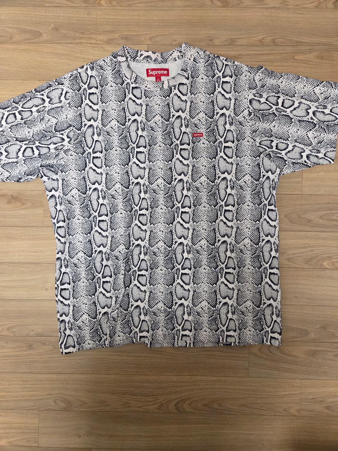 슈프림 스몰 박스 티셔츠 스네이크 L 상품이미지1