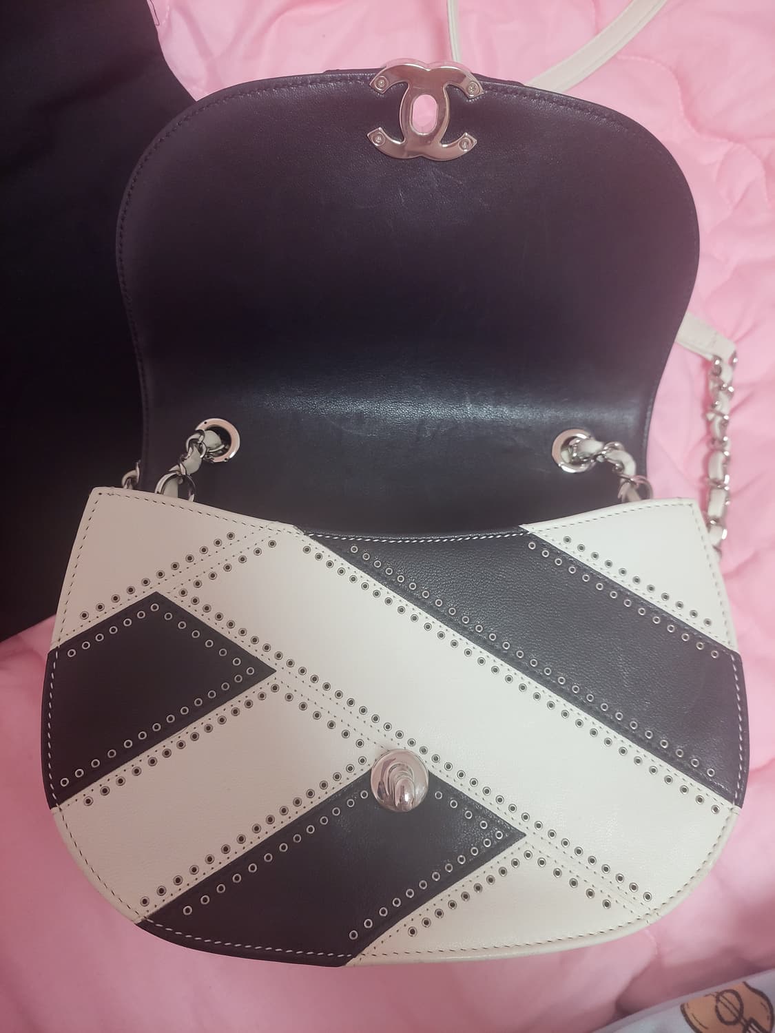 정품)급처3번들음상태좋음!샤넬 탑핸들 크루백 시즌백 가방 크로스백 토트백 상품이미지5